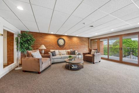 4225 Saratoga Avenue Downers Grove IL 60515