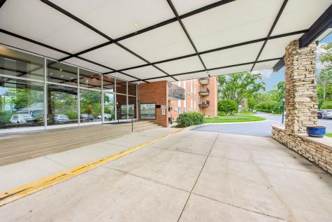 4225 Saratoga Avenue Downers Grove IL 60515