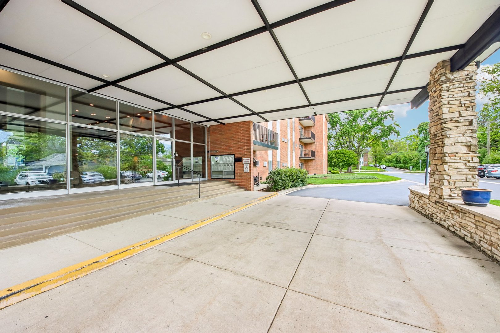 4225 Saratoga Avenue Downers Grove IL 60515