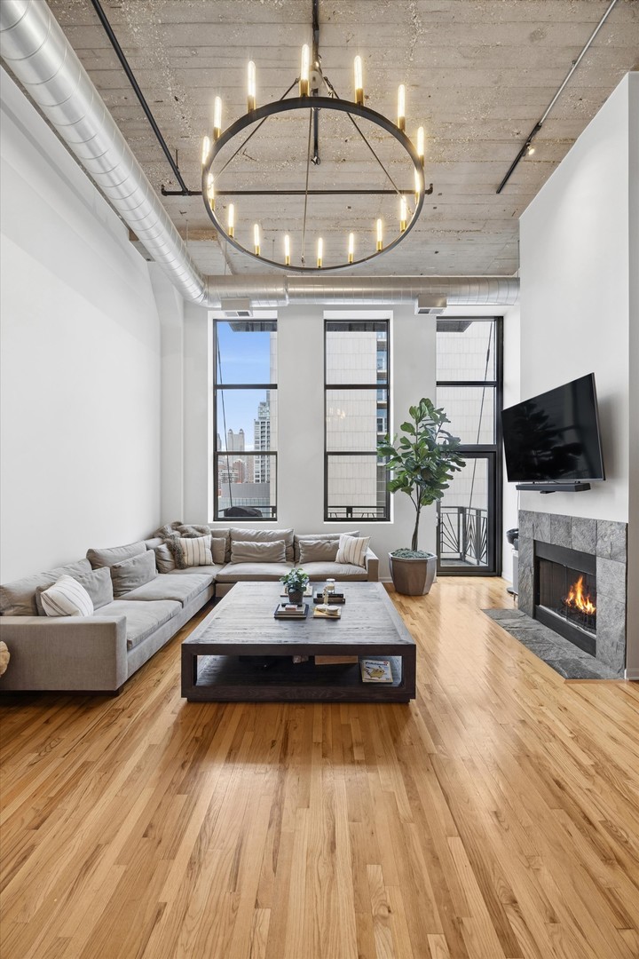 758 North Larrabee Street Chicago IL 60654