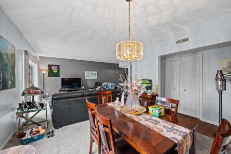 59 South Hale Street Palatine IL 60067