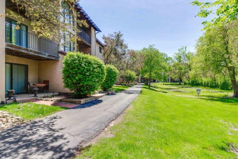 21W581 North Avenue Lombard IL 60148