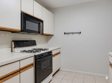 21W581 North Avenue Lombard IL 60148
