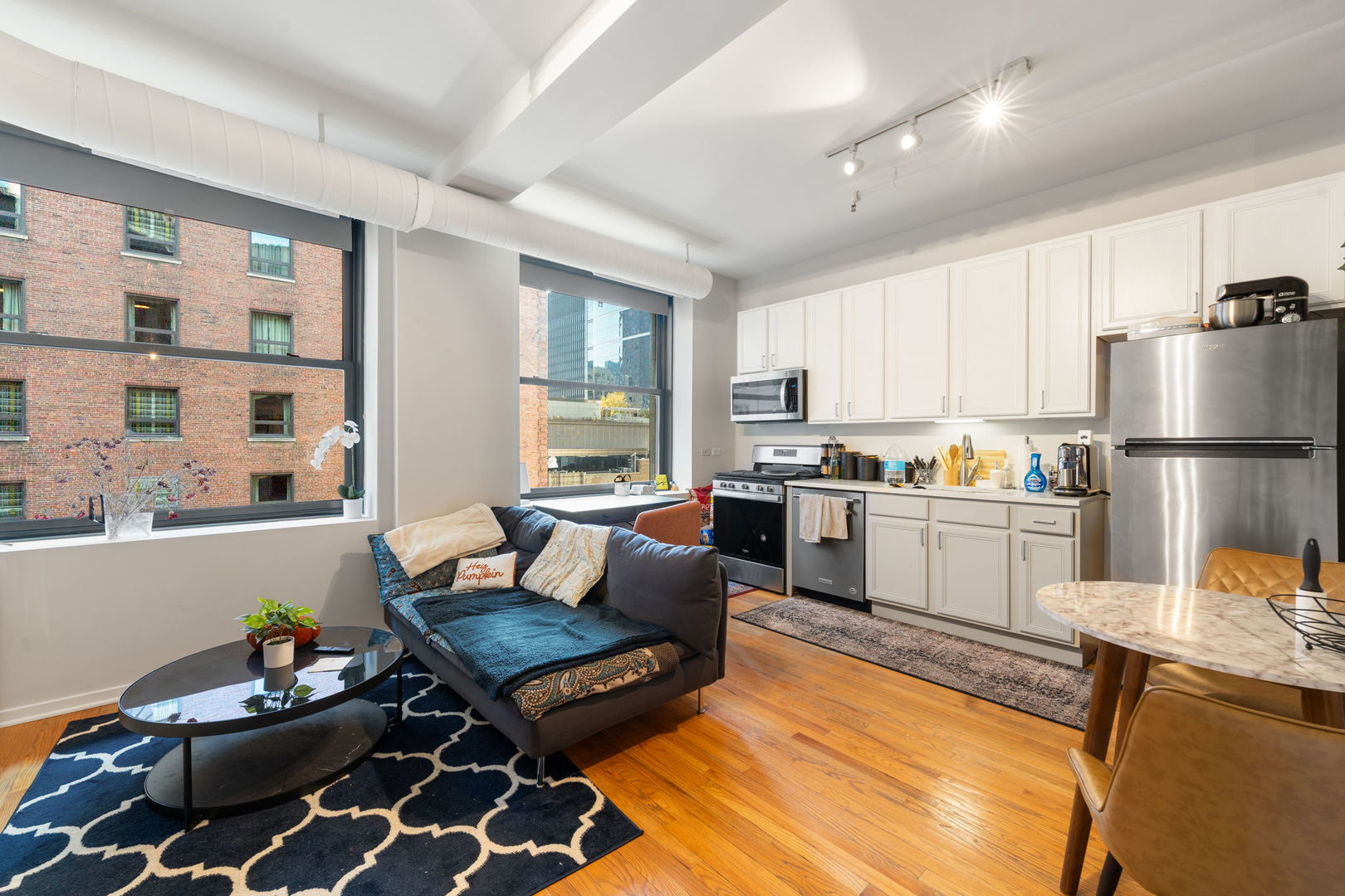 6 East Monroe Street Chicago IL 60603