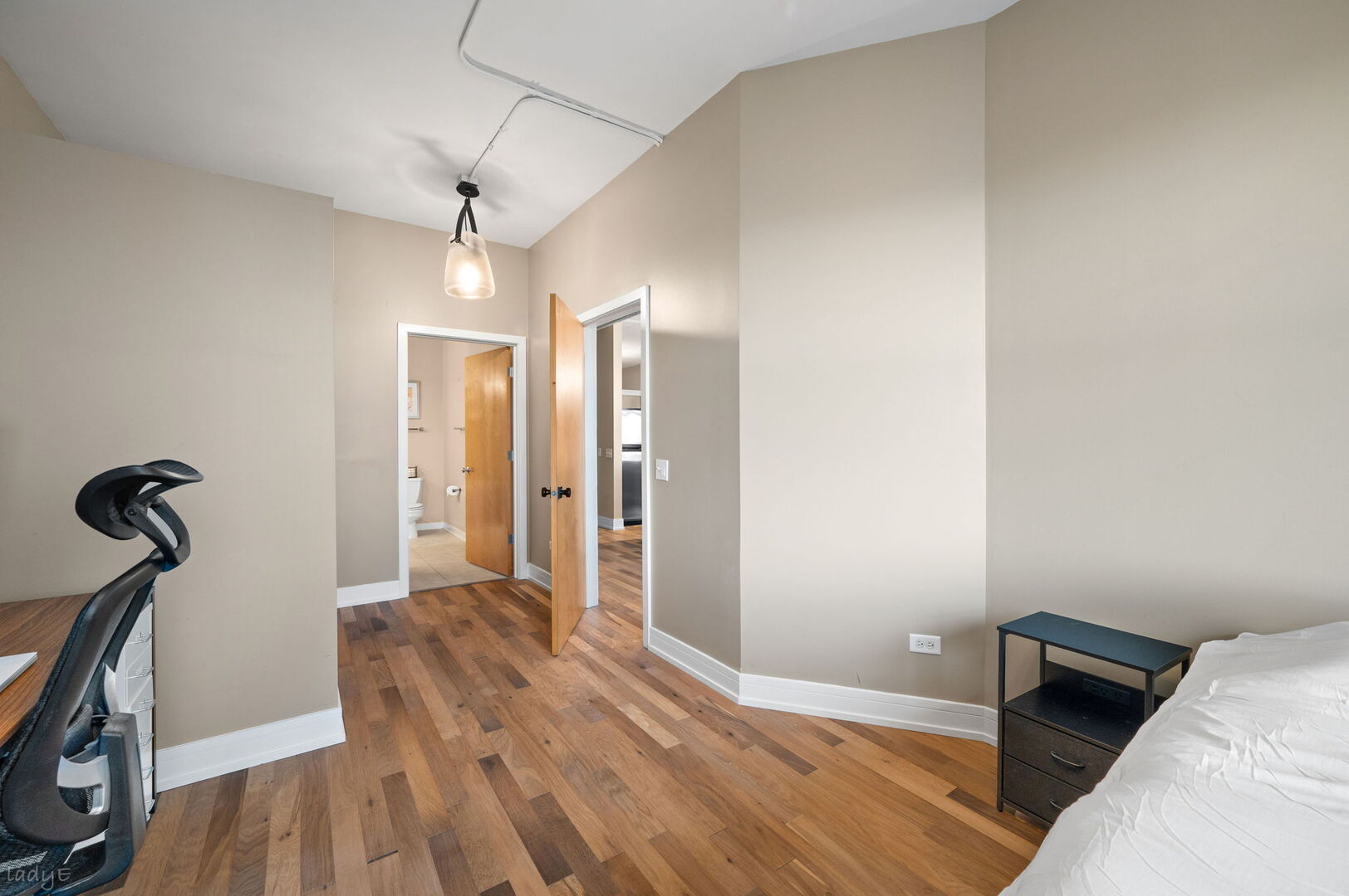 3260 North Clark Street Chicago IL 60657