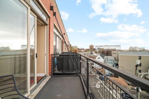3260 North Clark Street Chicago IL 60657