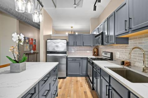 3260 North Clark Street Chicago IL 60657