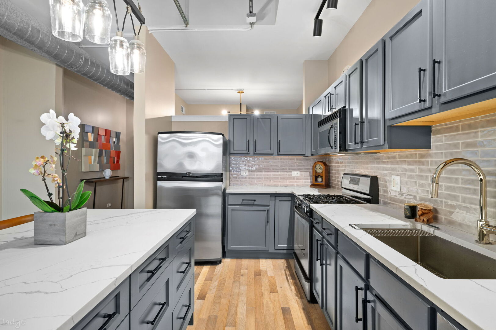 3260 North Clark Street Chicago IL 60657