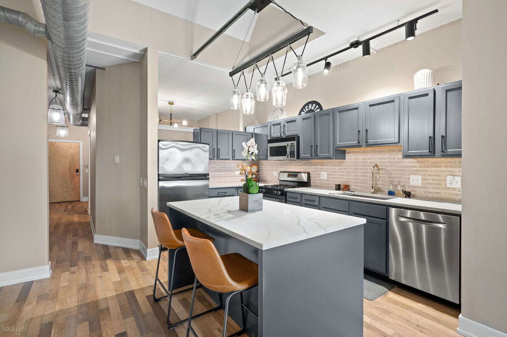 3260 North Clark Street Chicago IL 60657
