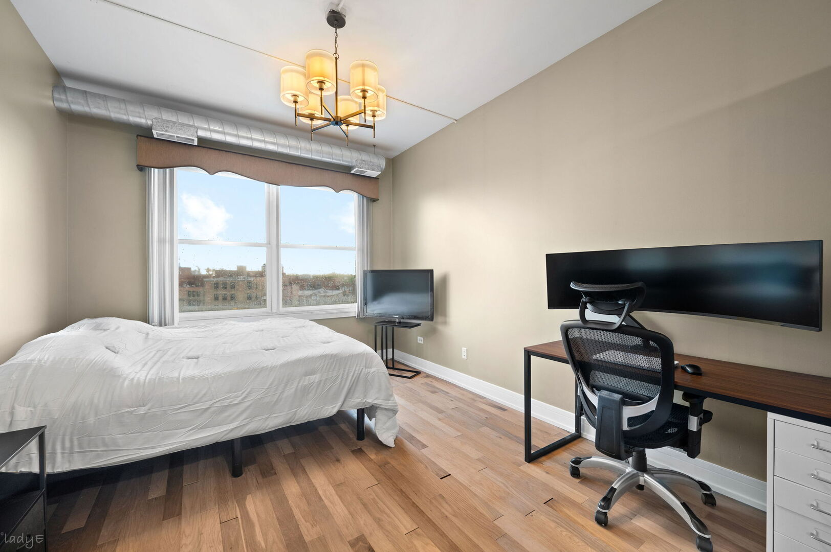 3260 North Clark Street Chicago IL 60657