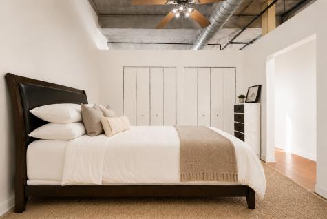 811 West 15th Place Chicago IL 60608