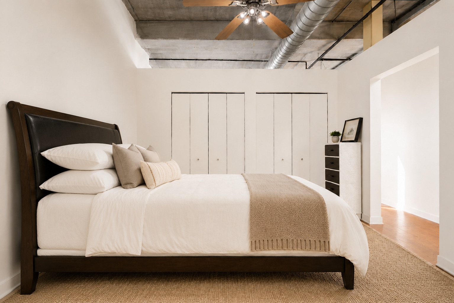 811 West 15th Place Chicago IL 60608