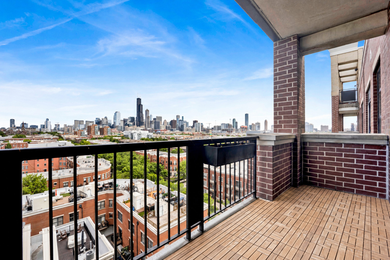 811 West 15th Place Chicago IL 60608