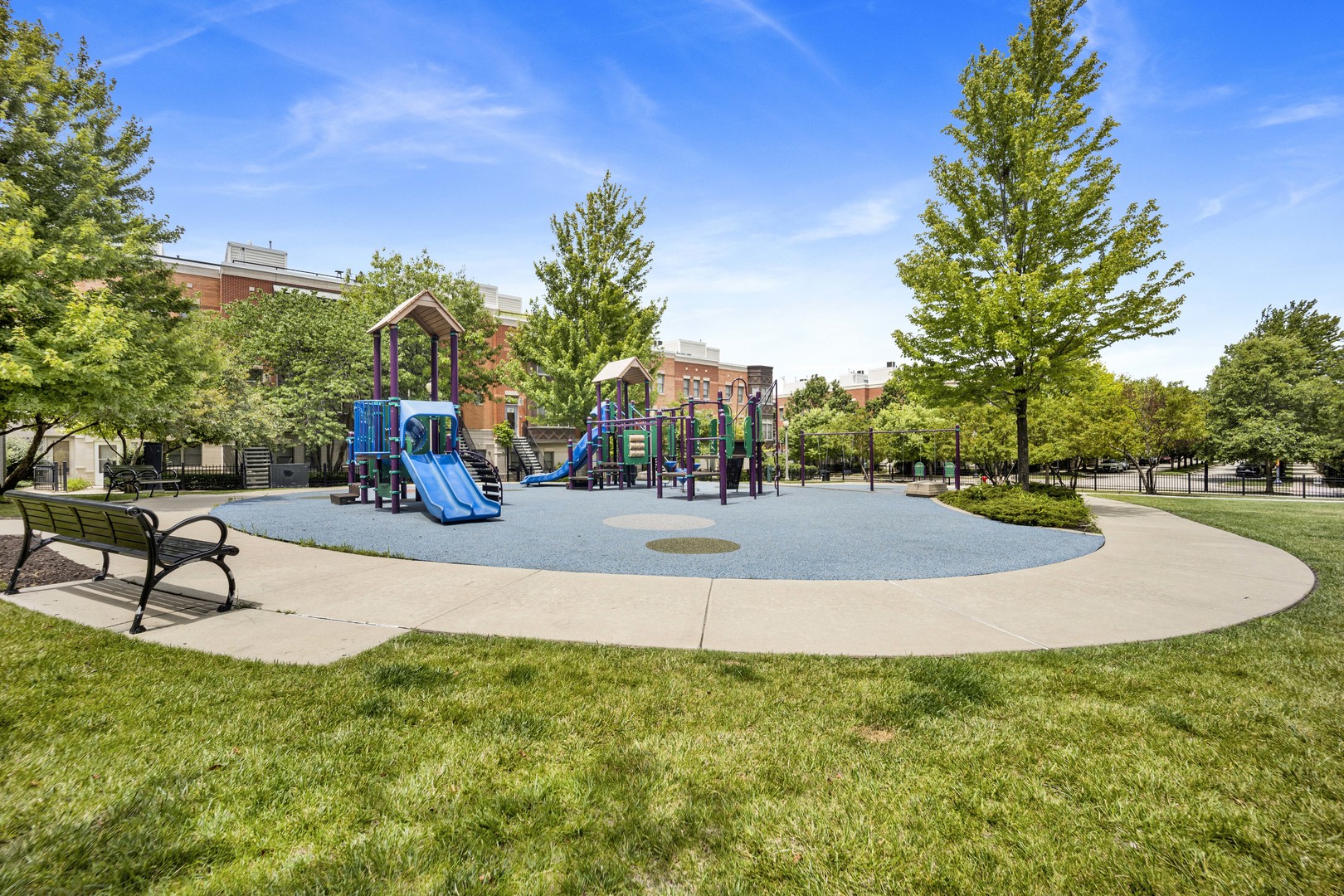 811 West 15th Place Chicago IL 60608