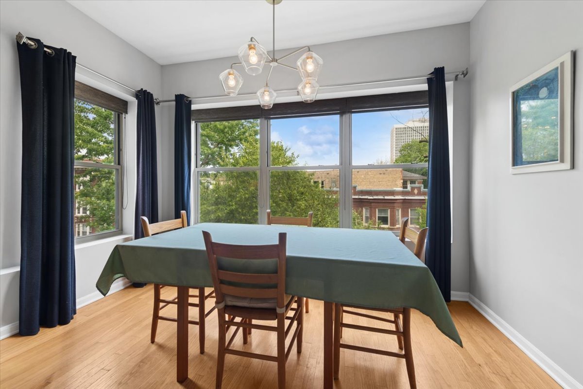 1241 West Rosemont Avenue Chicago IL 60660