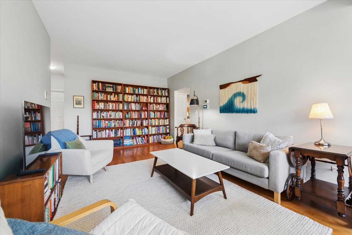 1241 West Rosemont Avenue Chicago IL 60660