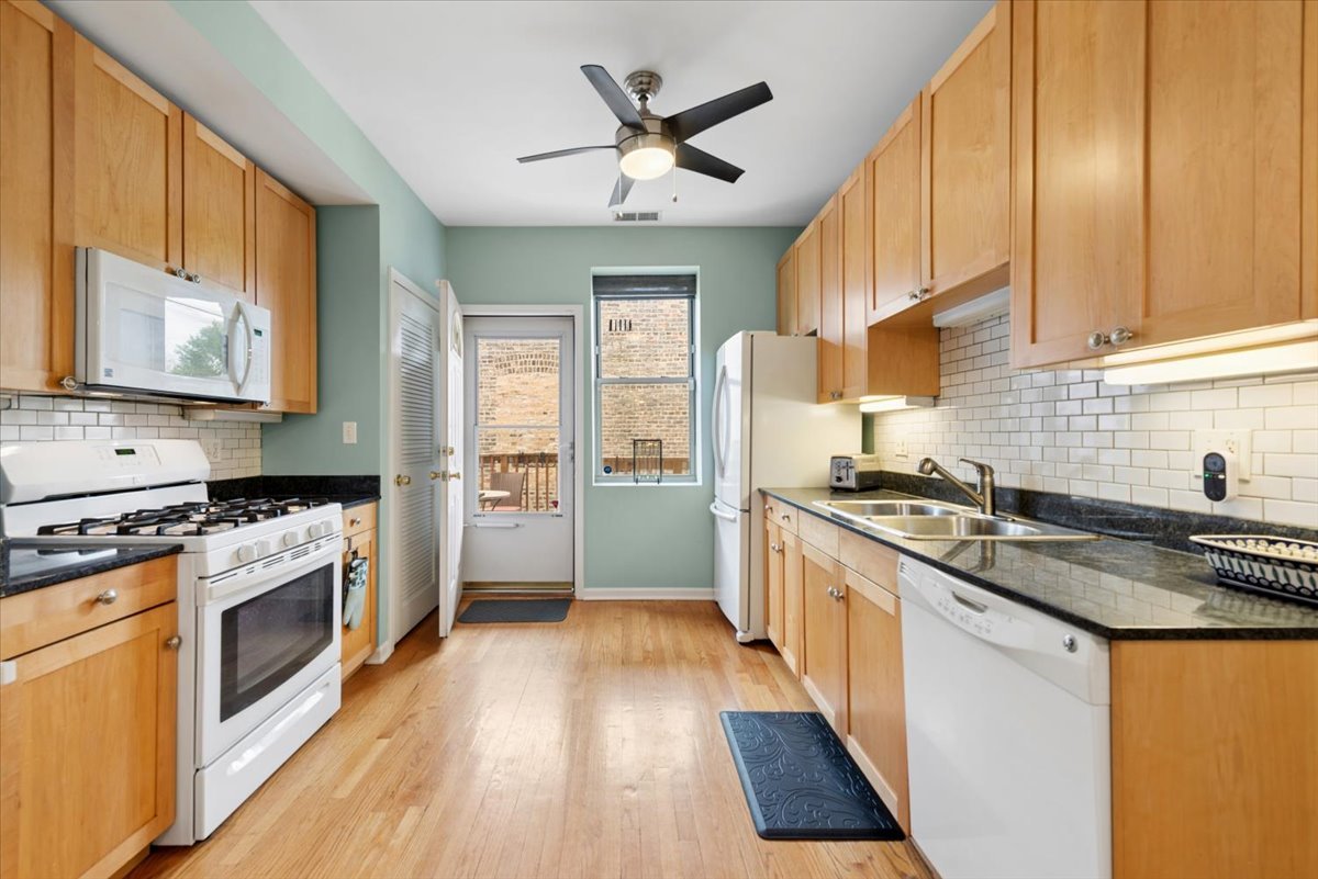 1241 West Rosemont Avenue Chicago IL 60660