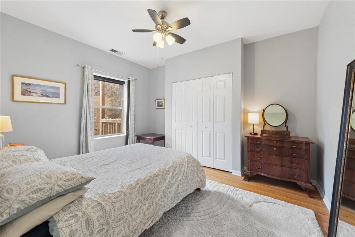 1241 West Rosemont Avenue Chicago IL 60660