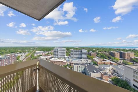 1720 Maple Avenue Evanston IL 60201