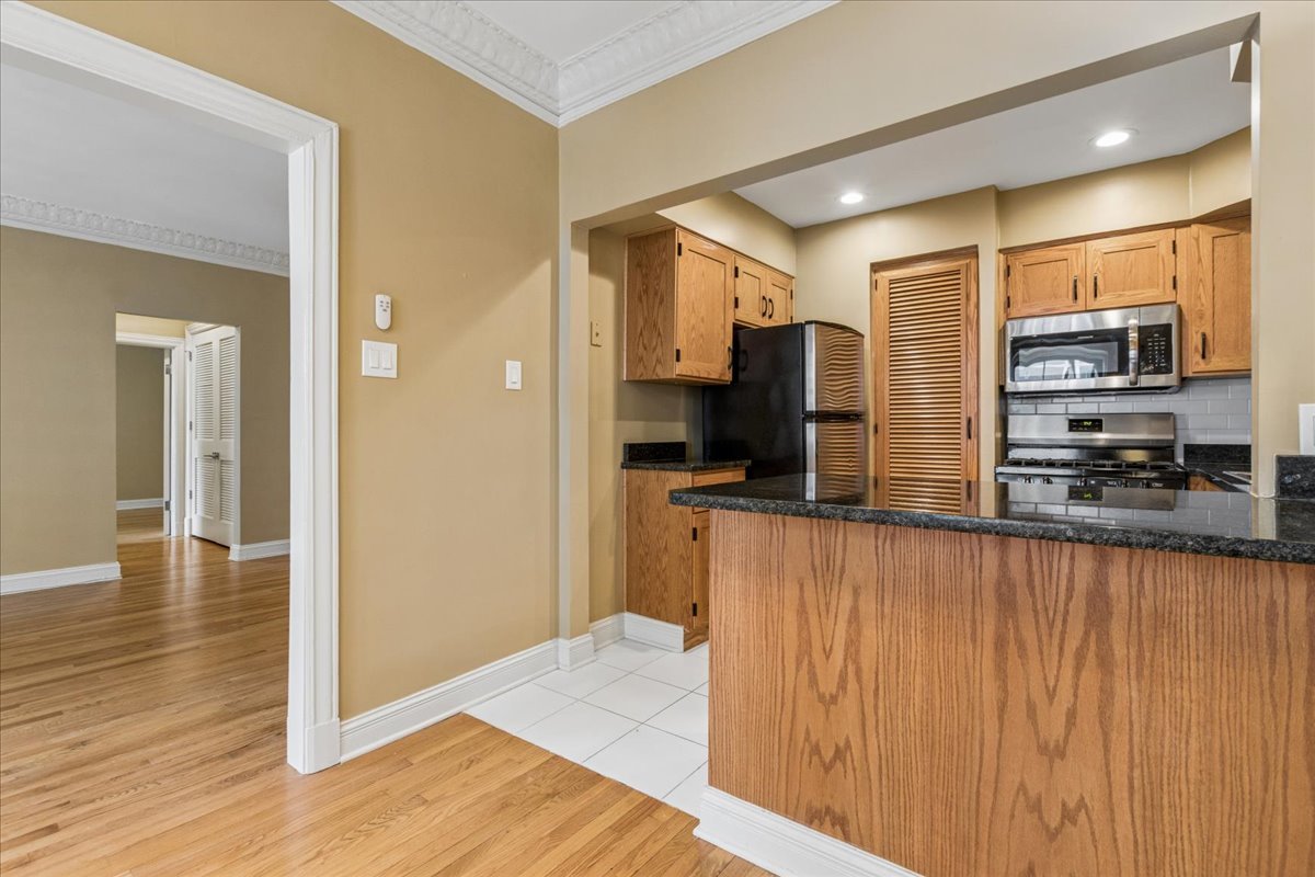 6101 North Sheridan Road Chicago IL 60660