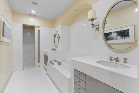 199 East Lake Shore Drive Chicago IL 60611