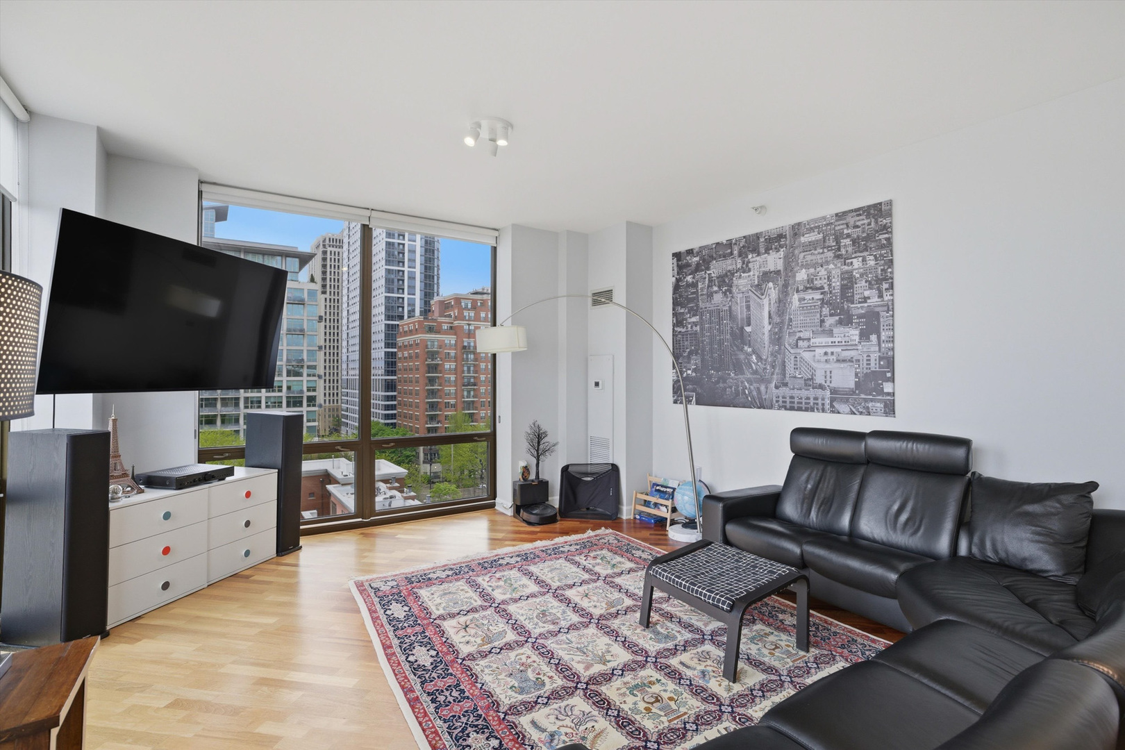 233 East 13th Street Chicago IL 60605
