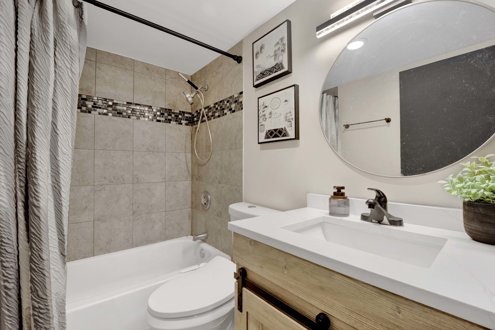 1188 Royal Glen Drive Glen Ellyn IL 60137