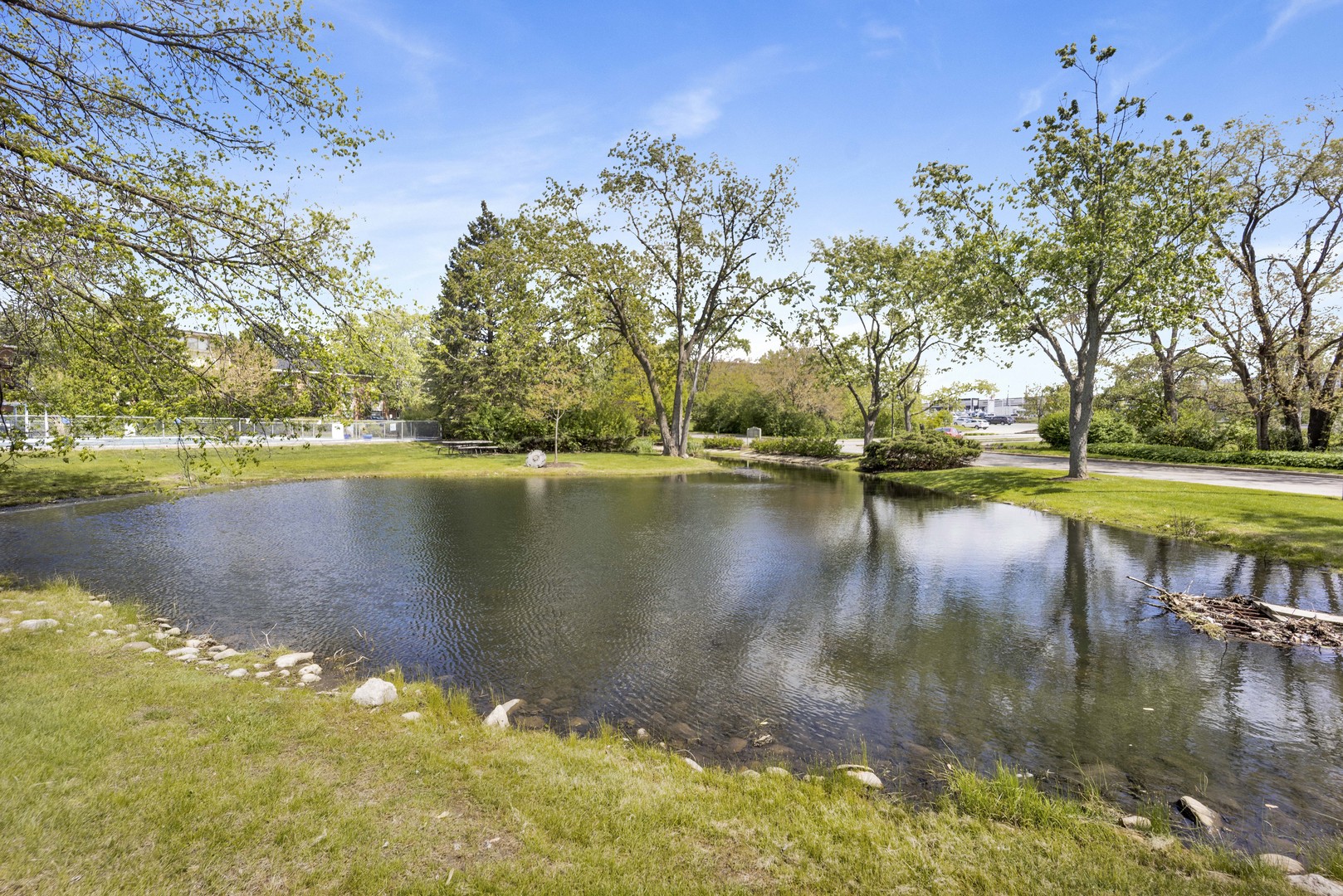 1188 Royal Glen Drive Glen Ellyn IL 60137