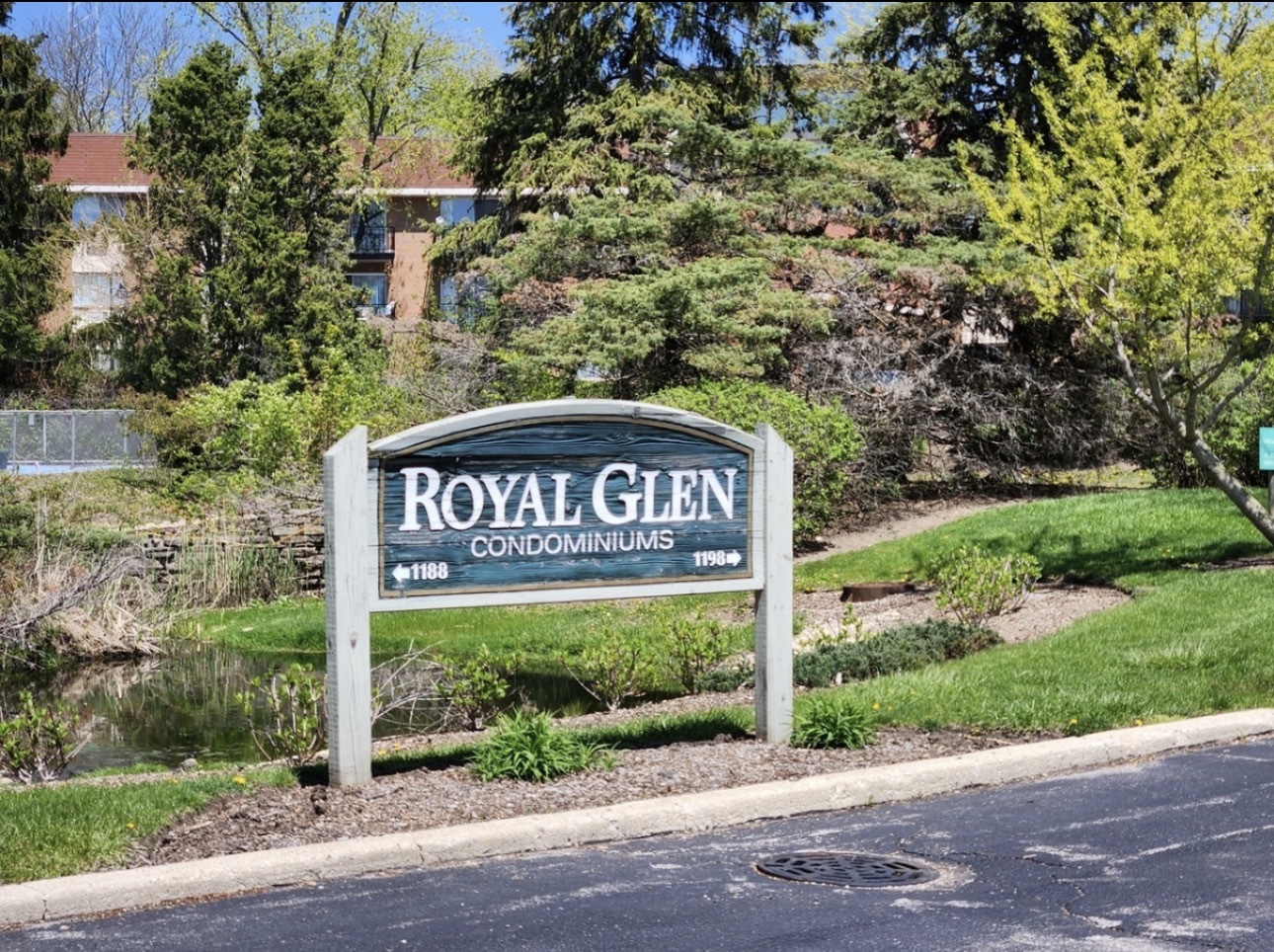 1188 Royal Glen Drive Glen Ellyn IL 60137