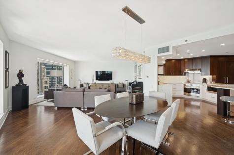 950 North Michigan Avenue Chicago IL 60611