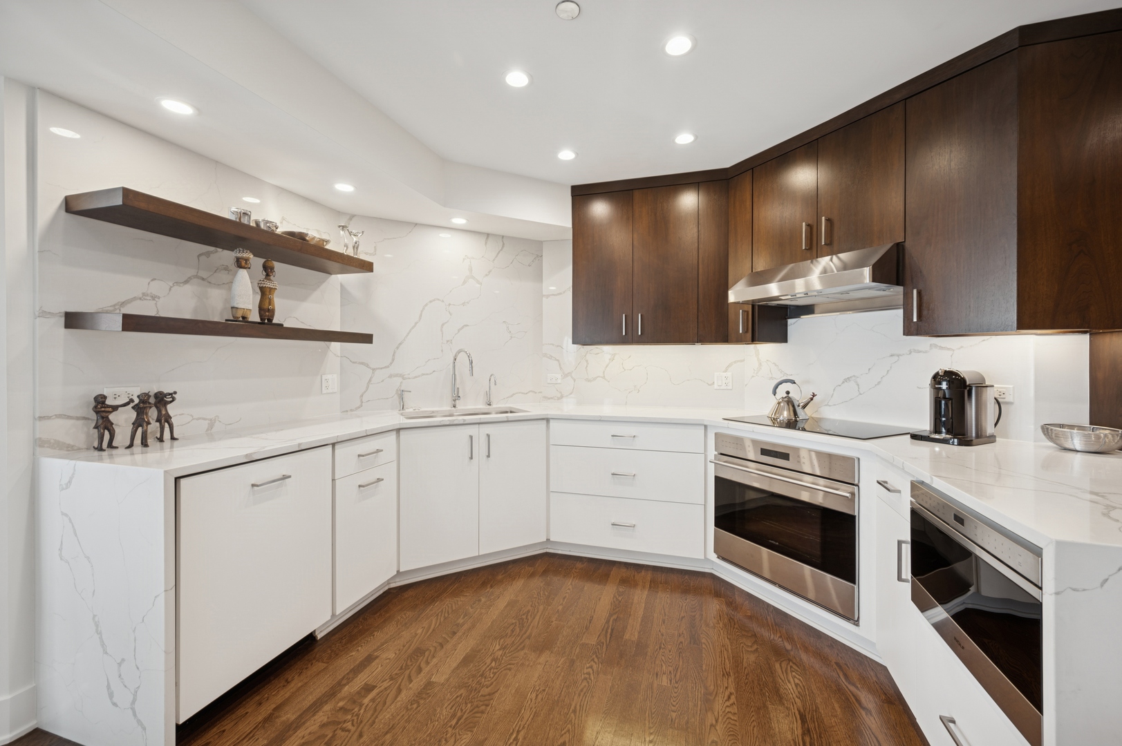 950 North Michigan Avenue Chicago IL 60611
