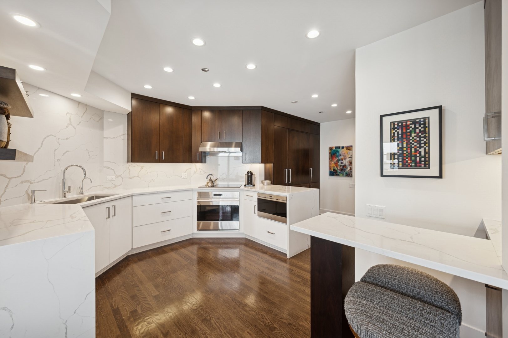950 North Michigan Avenue Chicago IL 60611