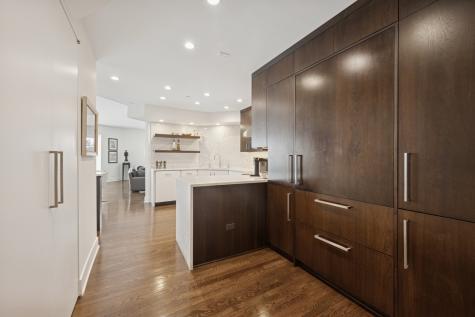 950 North Michigan Avenue Chicago IL 60611