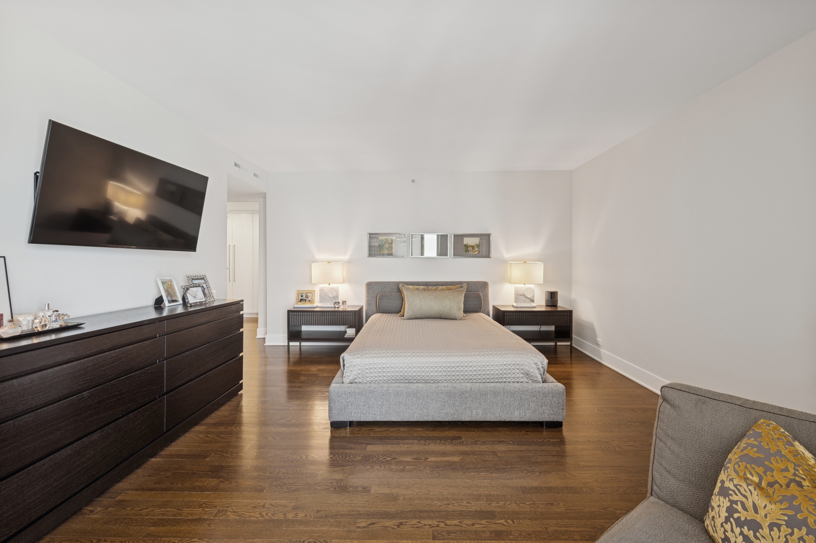 950 North Michigan Avenue Chicago IL 60611