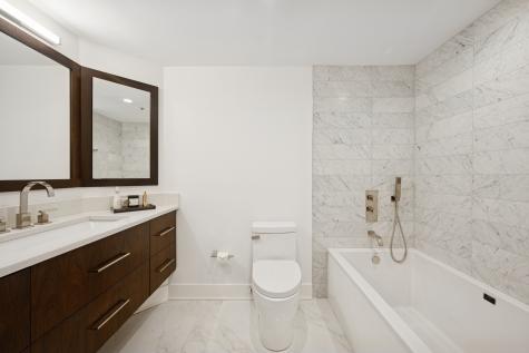 950 North Michigan Avenue Chicago IL 60611