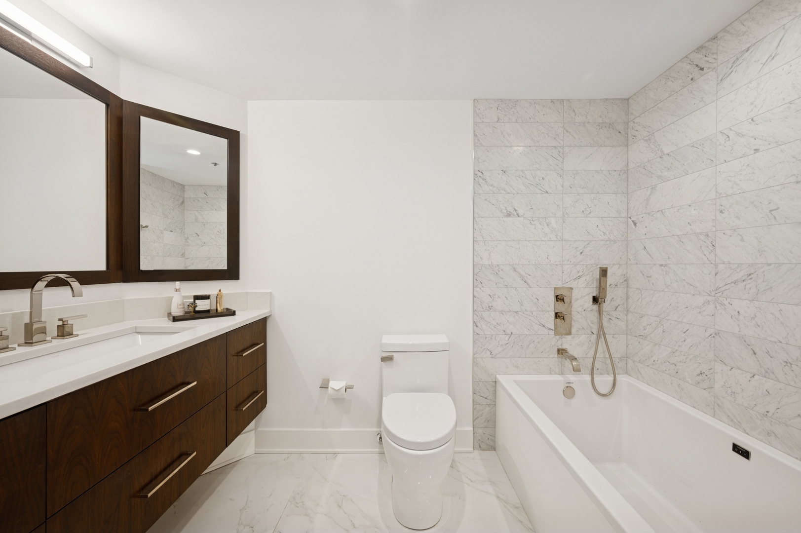 950 North Michigan Avenue Chicago IL 60611