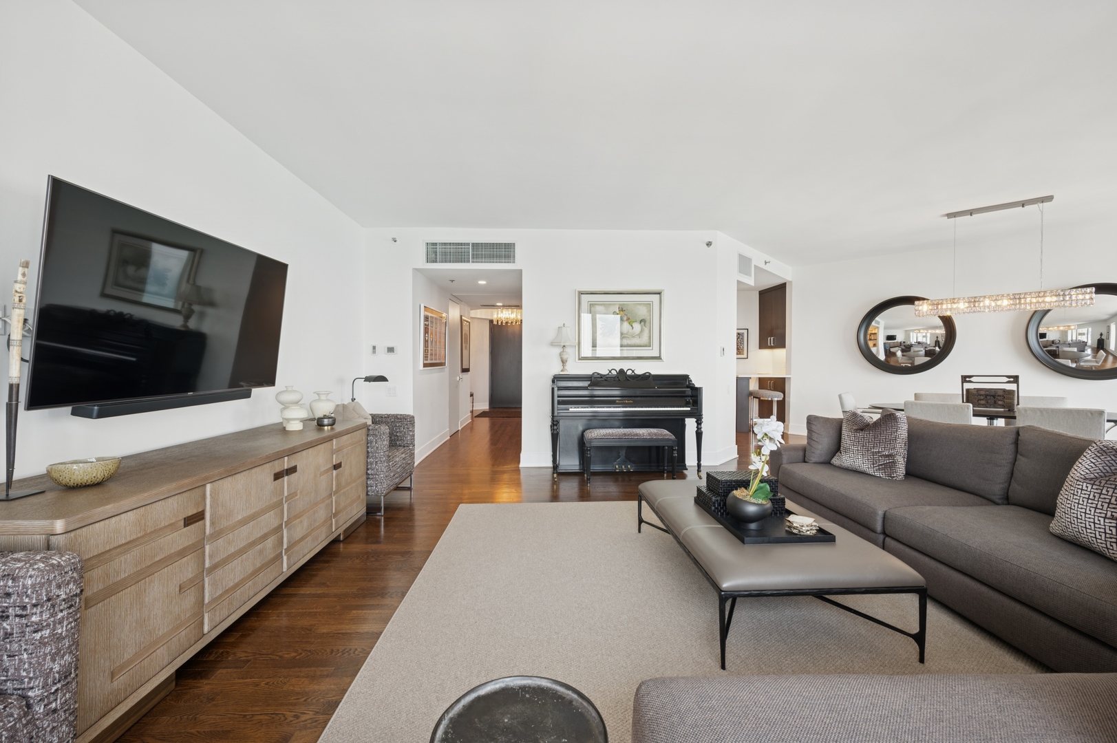 950 North Michigan Avenue Chicago IL 60611