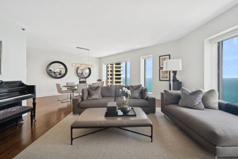 950 North Michigan Avenue Chicago IL 60611