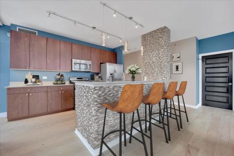 757 North Orleans Street Chicago IL 60654
