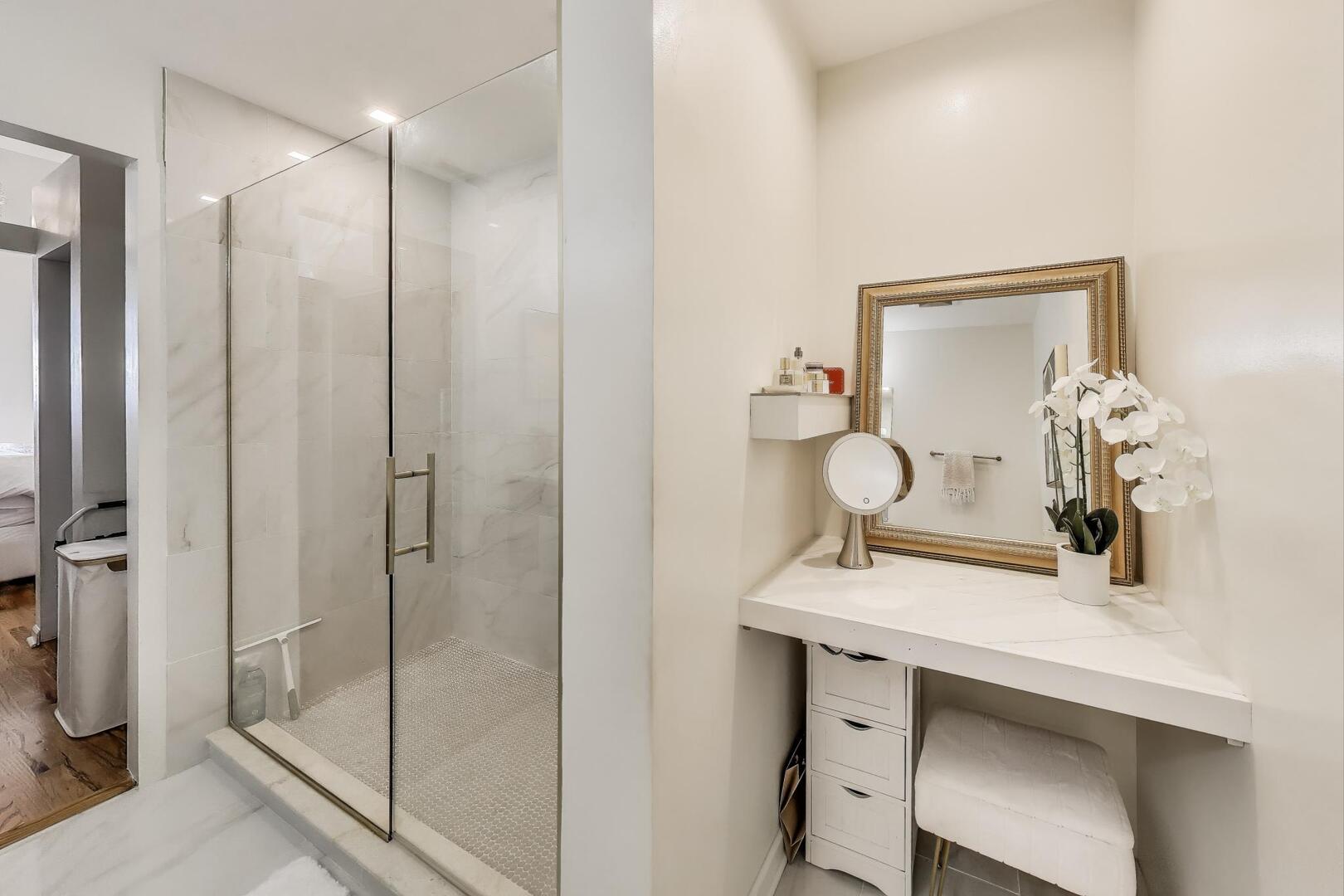 758 North Larrabee Street Chicago IL 60654