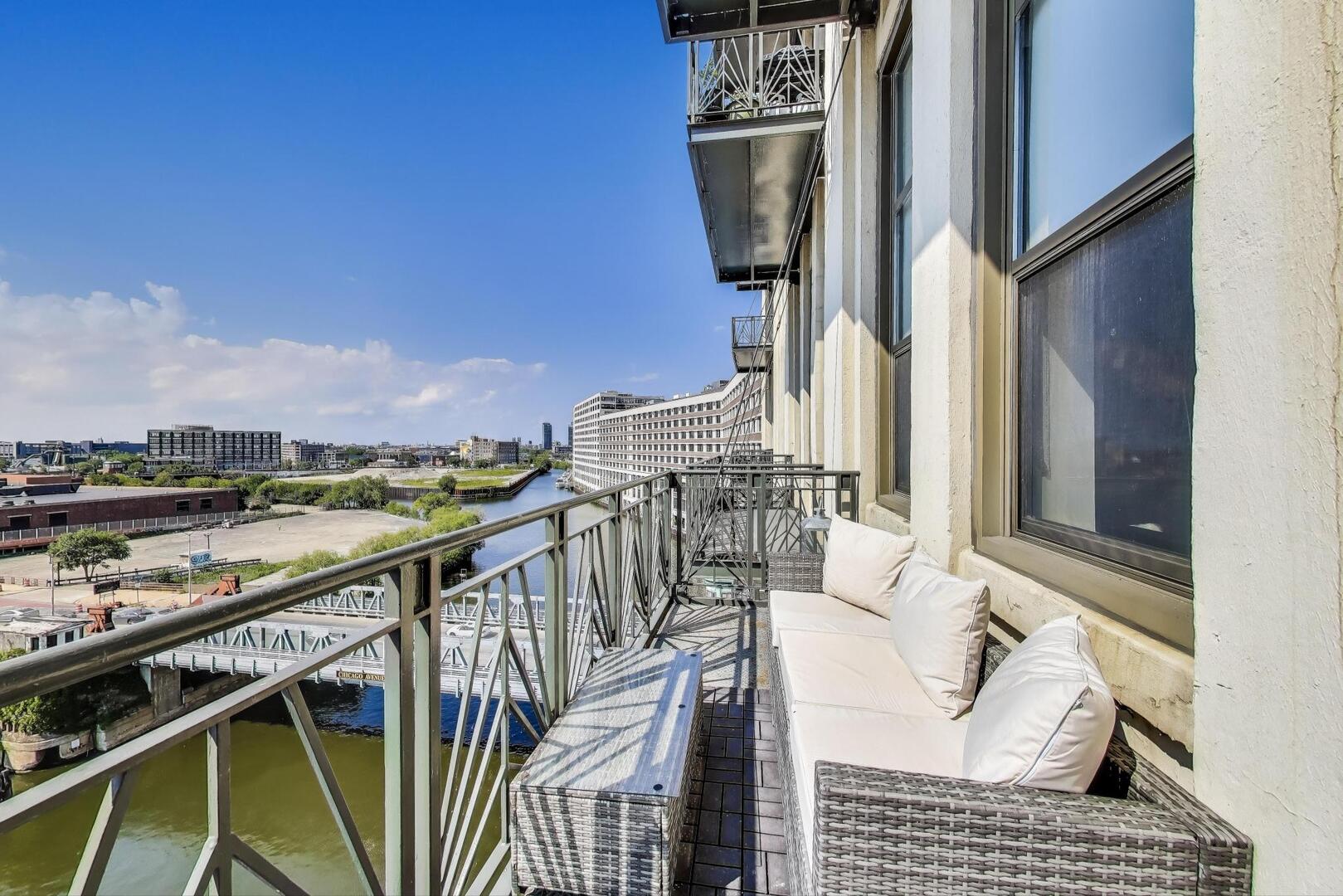 758 North Larrabee Street Chicago IL 60654