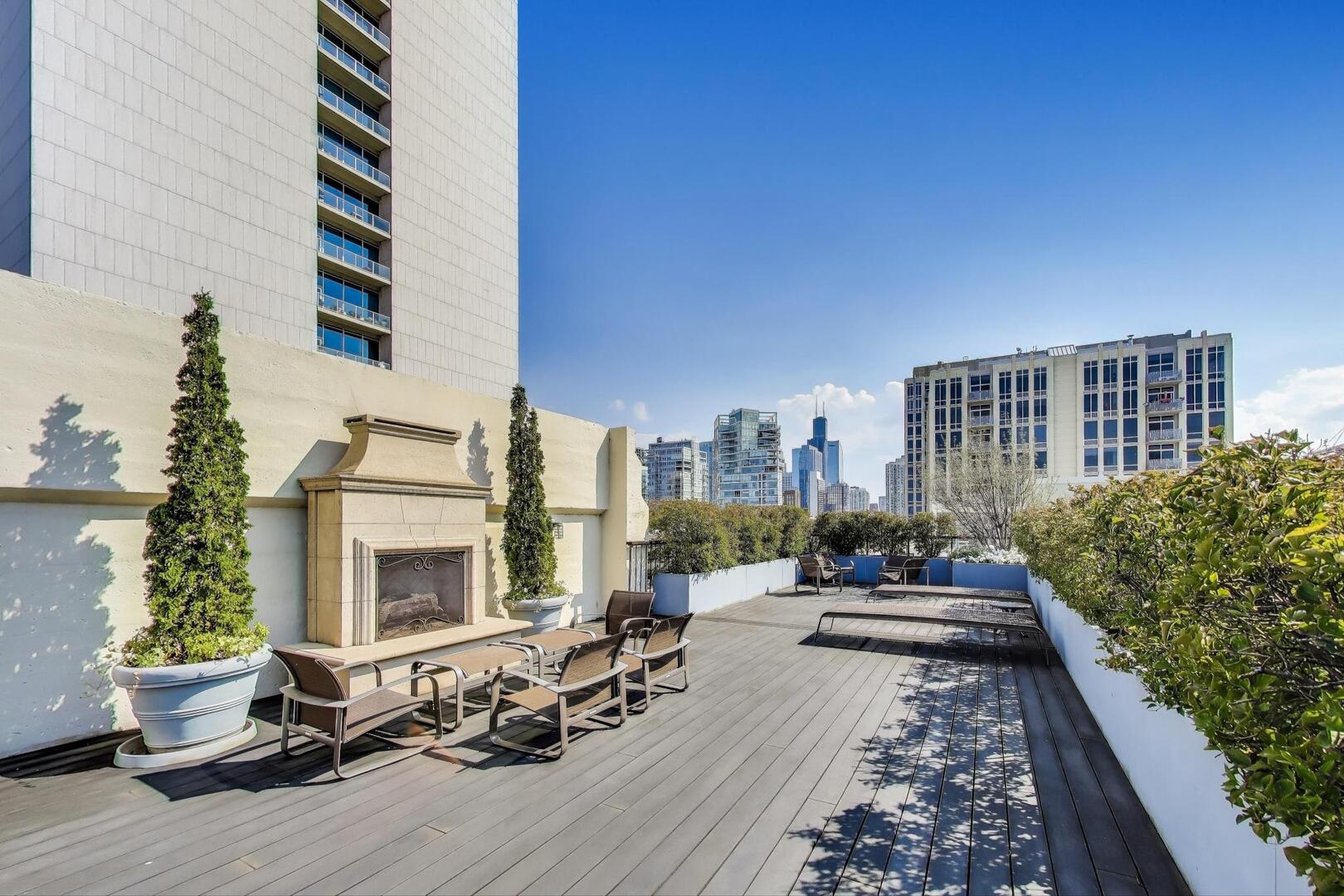 758 North Larrabee Street Chicago IL 60654