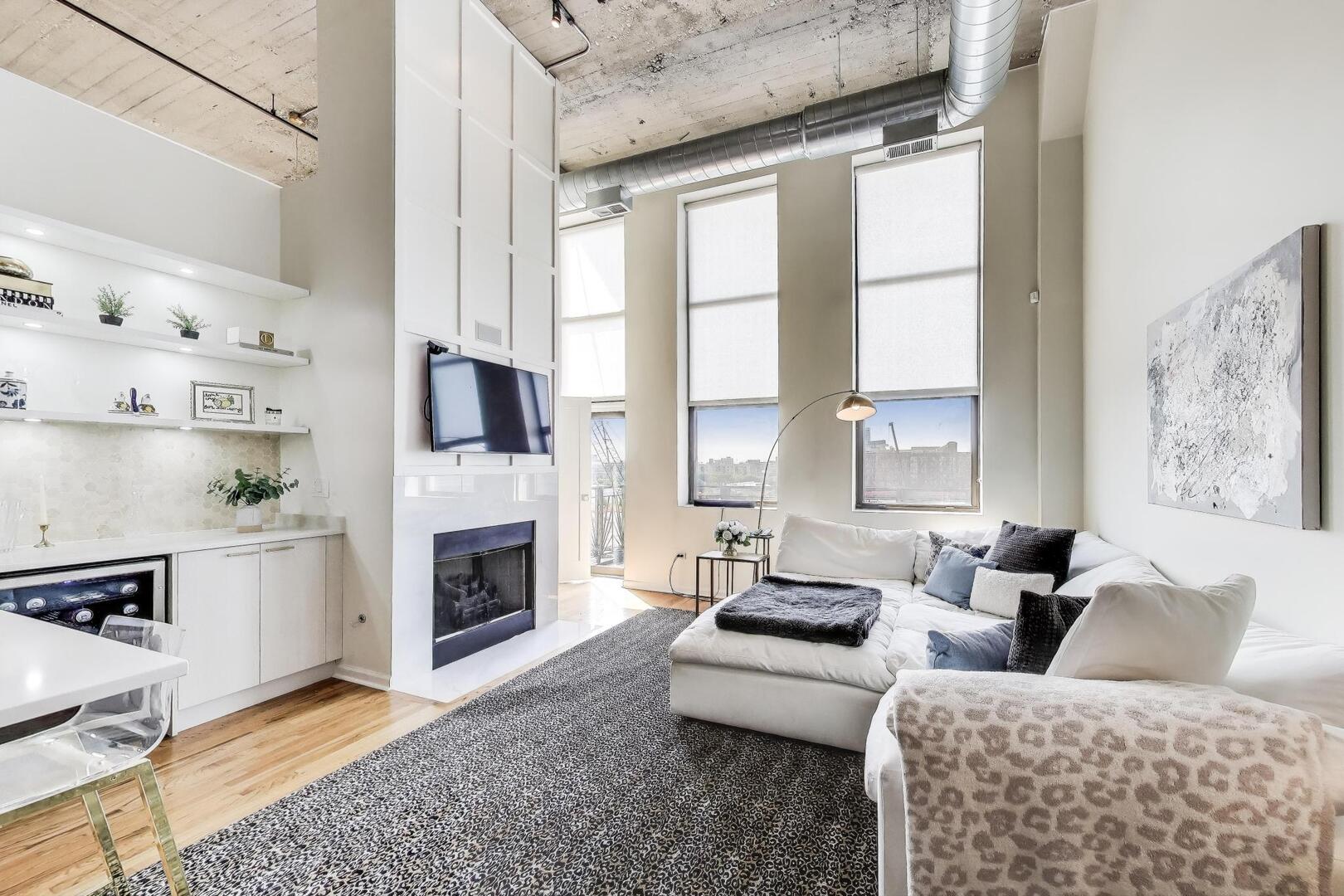 758 North Larrabee Street Chicago IL 60654