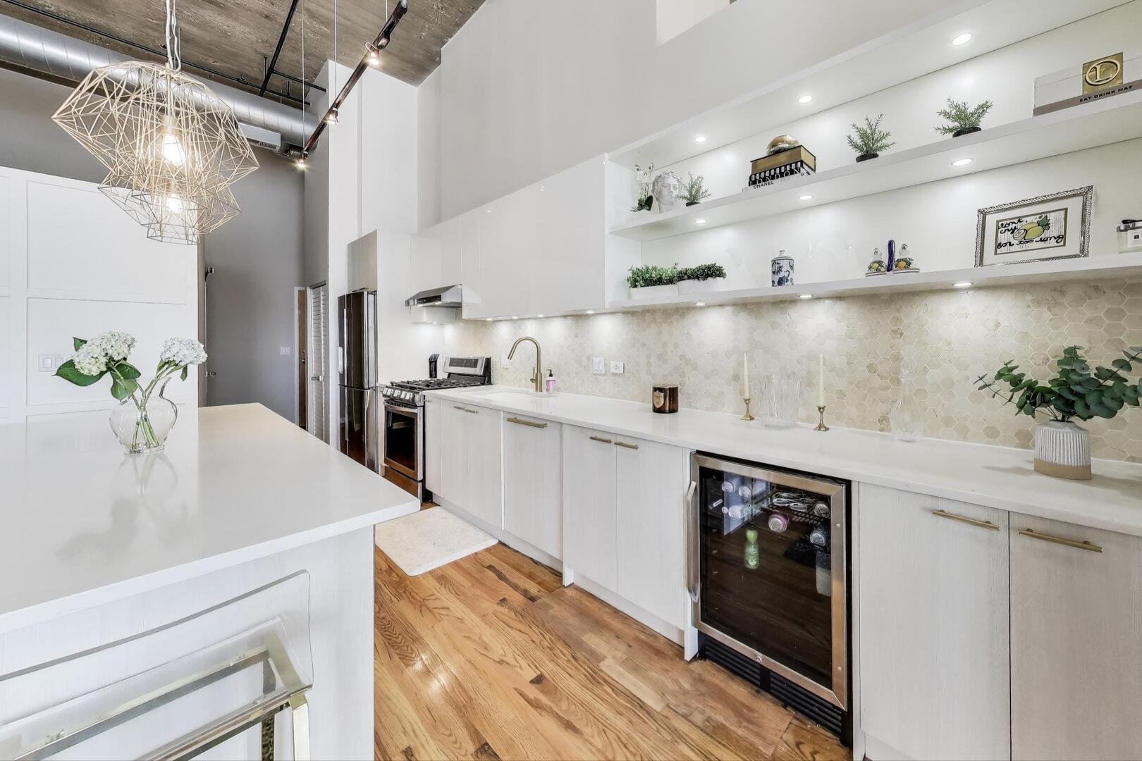 758 North Larrabee Street Chicago IL 60654
