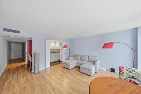 260 East Chestnut Street Chicago IL 60611