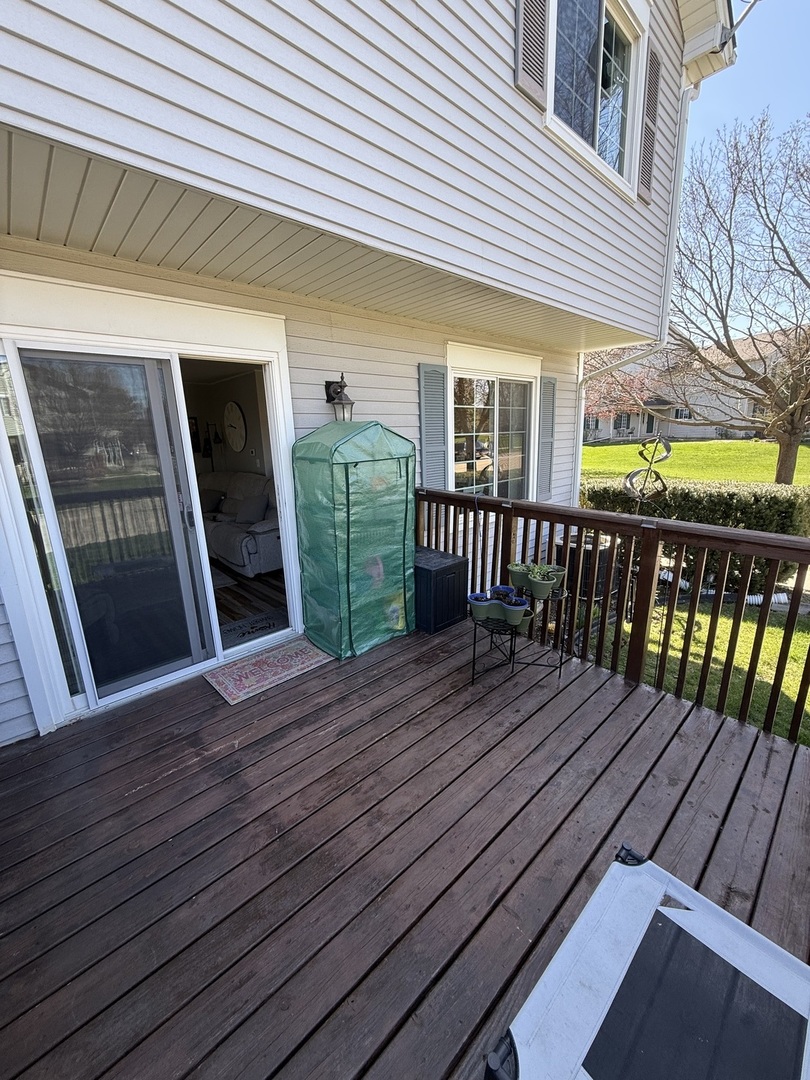 100 Village Creek Drive Lake In The Hills IL 60156