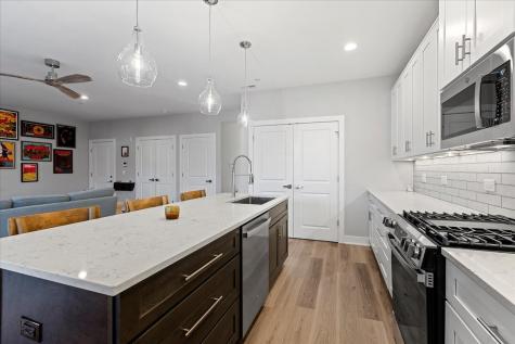 319 South Glendale Avenue Barrington IL 60010