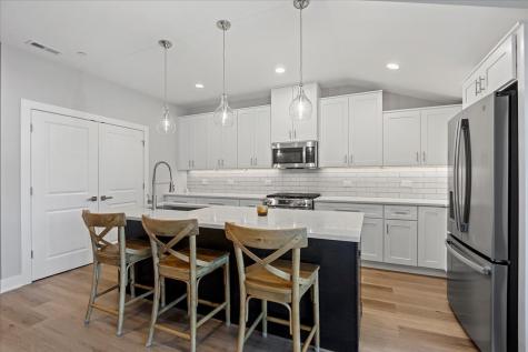 319 South Glendale Avenue Barrington IL 60010