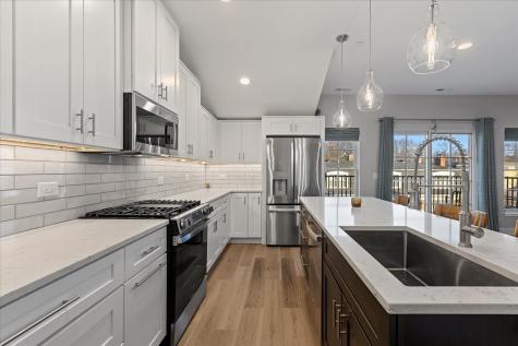319 South Glendale Avenue Barrington IL 60010