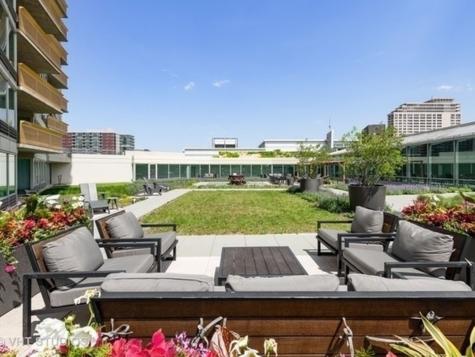1720 Maple Avenue Evanston IL 60201